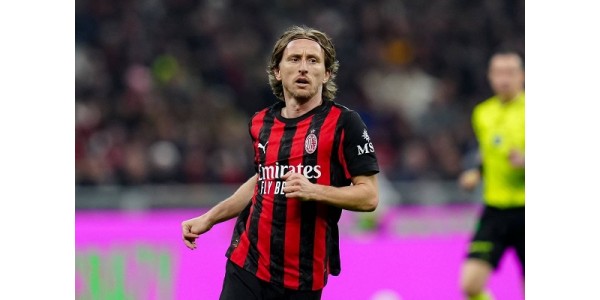Luka Modrić uskoo, että suojamaski on paksuin panssari Luka Modrić uskoo, että suojamaski on paksuin panssari